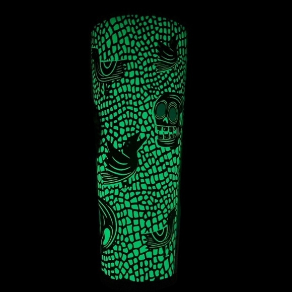 Starbucks 2020 Glow-in-the-Dark Halloween Cold Cup 24 oz. - Picture 3 of 10